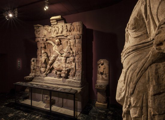 VISITE UNE HEURE UNE SALLE : MITHRA ET LES DIVINITES ORIENTALES